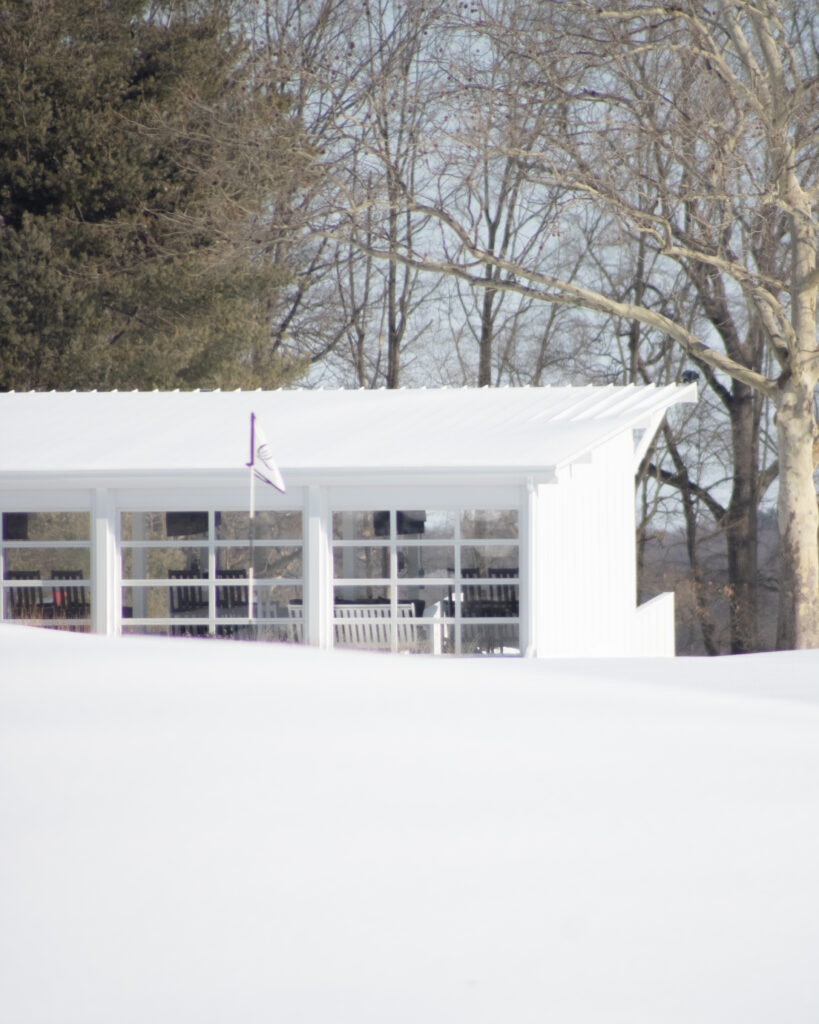 snow covers queenstown harbor golf resort